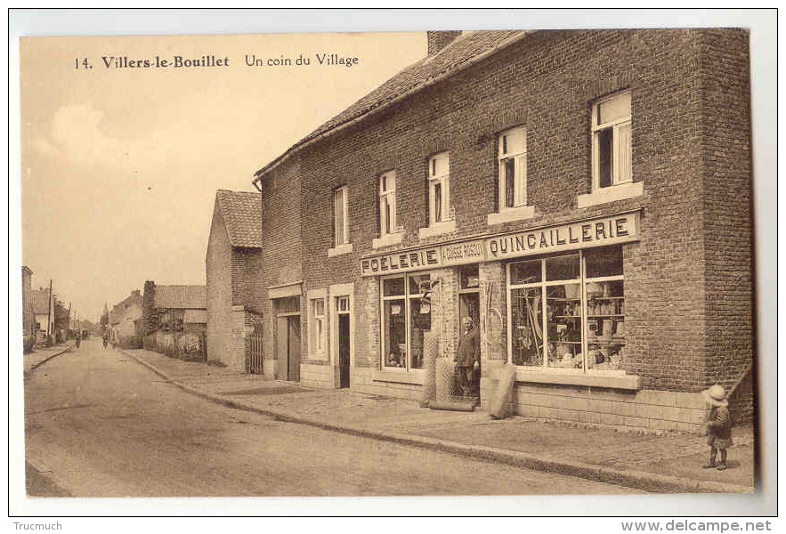 E494  -  VILLERS-LE-BOUILLET  -  Un Coin Du Village *poëlerie - Quincaillerie* - Villers-le-Bouillet