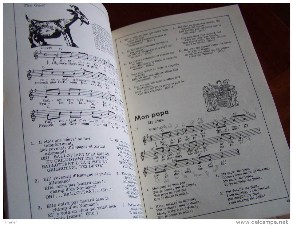 MUSIQUE FAVORITE FRENCH FOLK SONGS 65 Traditionnal Songs Of FRANCE And CANADA Adapted ALAN MILLS GUITAR Jerry SILVERMAN - Ontwikkeling