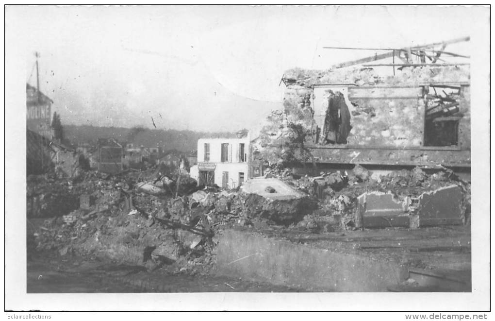 A Identifier     Les Trois  Photographies  (13x8.5)   Sur GrIllage On Lit: Brenger ?? 39/45 Bombardements ?? - Sonstige & Ohne Zuordnung