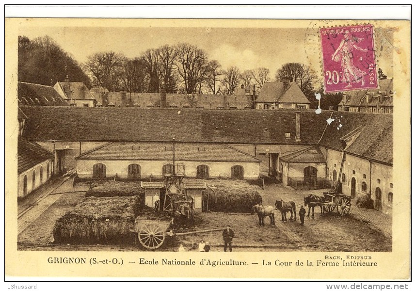 Carte Postale Ancienne Grignon - Ecole Nationale D'Agriculture. La Cour De La Ferme - Enseignement - Grignon
