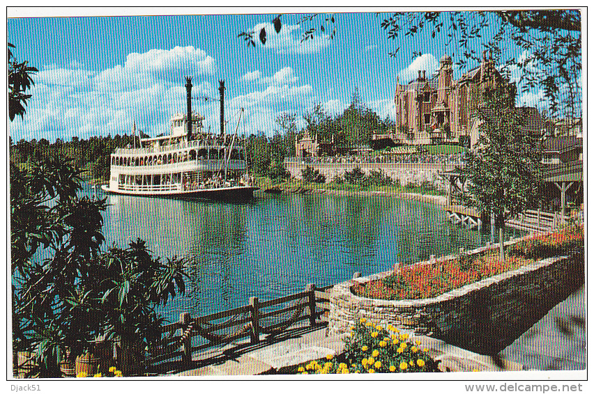 Walt Disney World - CRUISING THE RIVERS OF AMERICA (Post Card U.S.A.) - Disneyworld