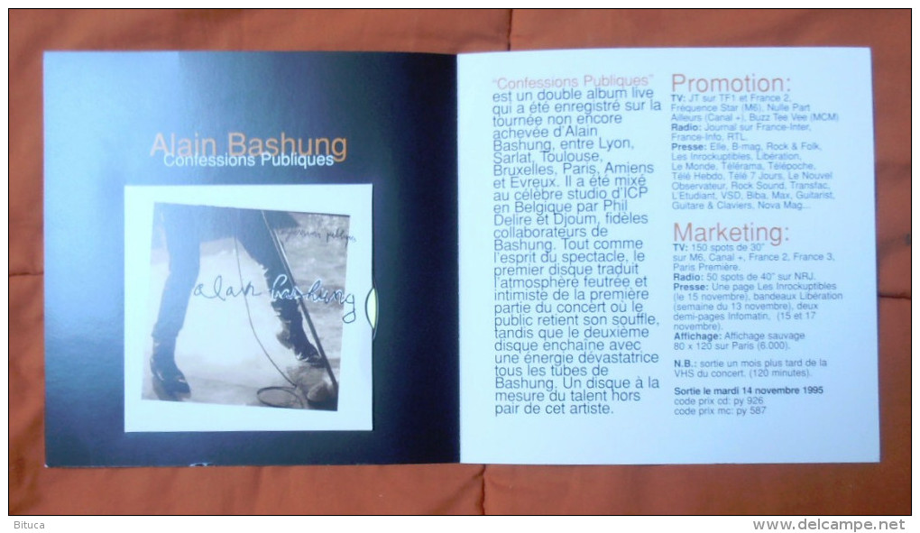 ALAIN BASHUNG "CONFESSIONS PUBLIQUES" CD PROMO 8 TITRES TRES BON ETAT SUPERBE PLAQUETTE CARTONNEE PORT OFFERT - Objetos Derivados