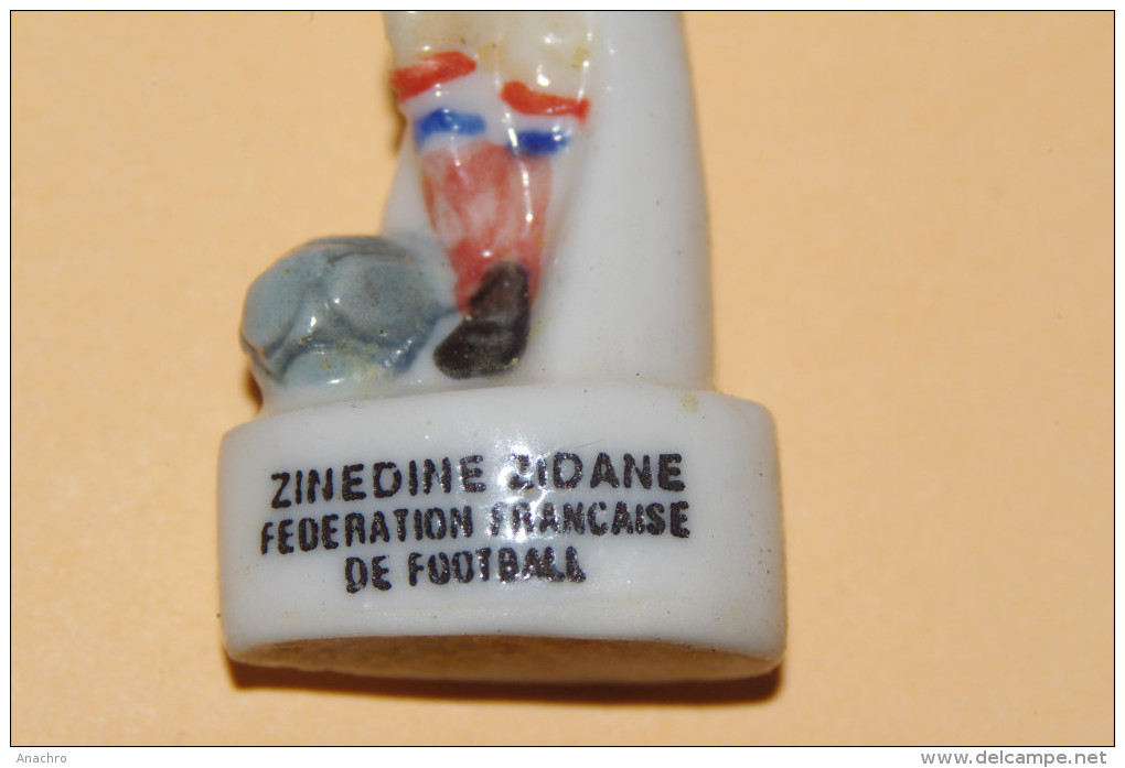 FEVE Joueur De FOOTBALL ZINEDINE ZIDANE N° 10 - Sports