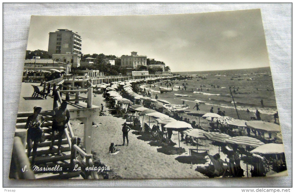 S MARINELLA LA SPIAGGIA MOLTO ANIMATA - Panoramic Views