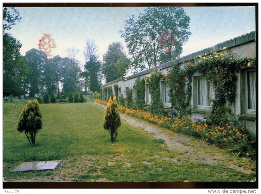 CPM 80 POIX DE PICARDIE  Prieuré Notre Dame D'Espérance CROIXRAULT , Le Parc Du Monastère - Poix-de-Picardie