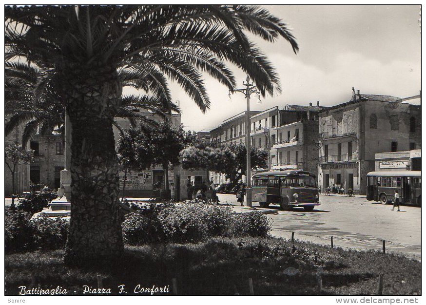 BATTIPAGLIA 1953 - PIAZZA FRANCESCO CONFORTI - ANIMATA - BUS - FORZE ARMATE LIRE 10 ISOLATO - C311 - Battipaglia