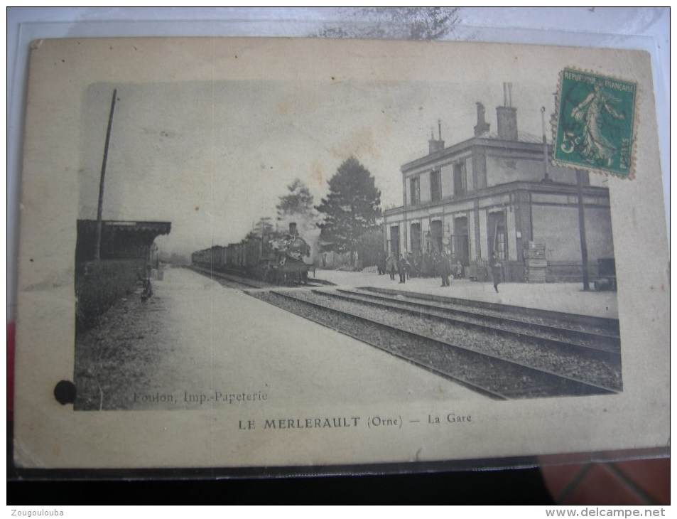 LE MERLERAULT La Gare Avec Le Train - Le Merlerault