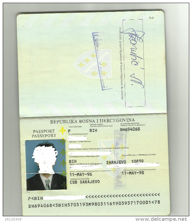 Expired Passport Gestrichen Reisepass Issued 1996 - Historical Documents