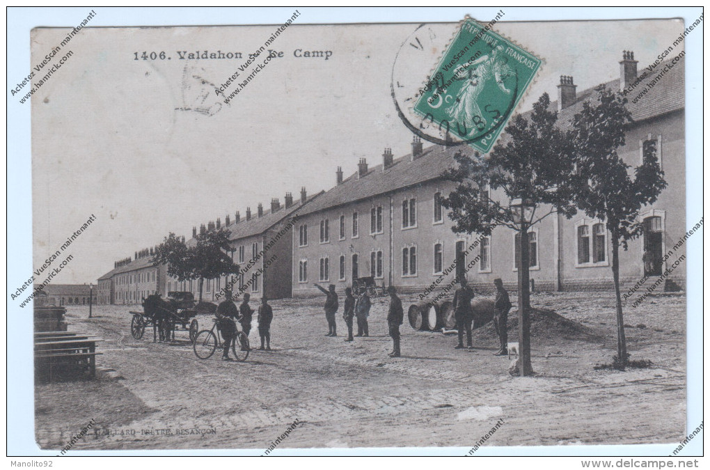 lot de 10 CPA MILITARIA 25 : Valdahon - pièce de 75 en batterie, rassemblement, , les tentes...