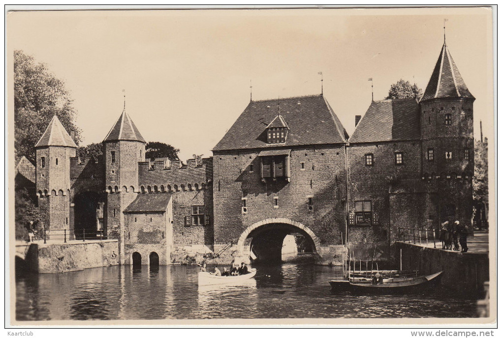 Amersfoort - De Koppelpoort : Bootjes -  Holland/Nederland - Amersfoort