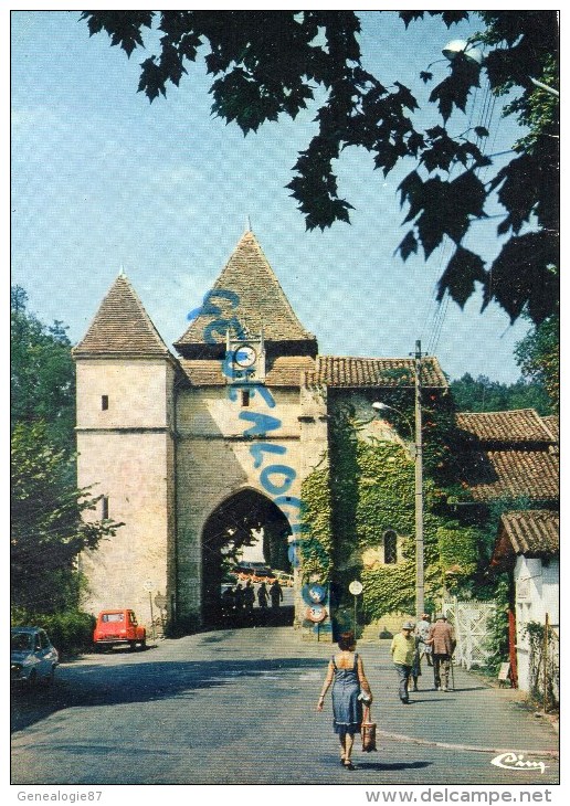 32 - BARBOTAN LES THERMES - LE PORCHE ET L' EGLISE - Barbotan