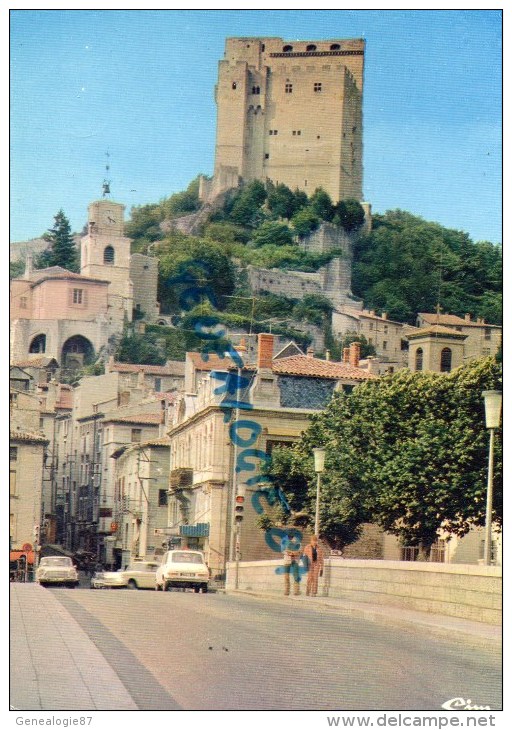 26 - CREST - LE CLOCHER ET LA TOUR VUS DU PONT SUR LA DROME - Crest