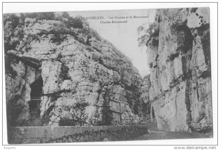 LES ECHELLES     ( Les Grottes Et Le Monument CHARLES EMMANUEL ) - Les Echelles