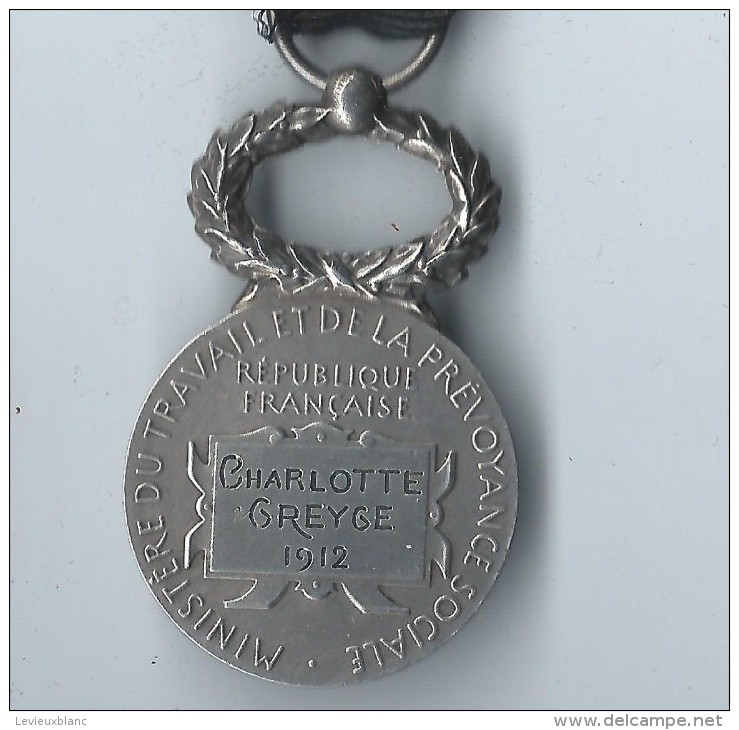 Médaille Des Sociétés De Secours Mutuels /France / Ministére Du Travail Et De La Prévoyance/1912  D398 - France