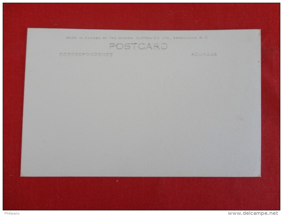 RPPC -- Color Tinted  --- River Park  Moose Jaw  Sask  Not Mailed  Ref 1153 - Autres & Non Classés