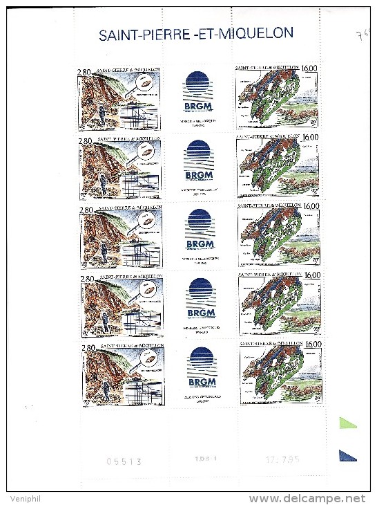 ST PIERRE ET MIQUELON - ,N° 530  A TRYPTIQUE FEUILLE COMPLETE DE 5 EXEMPLAIRES - COTE : 46 € - Neufs