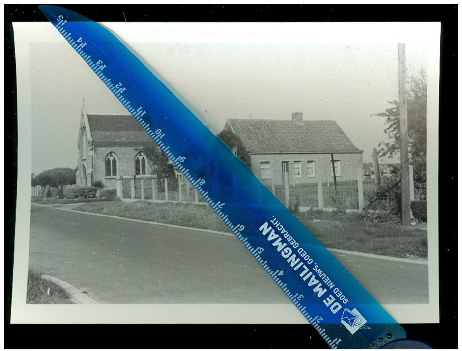 Iseghem  Izegem  : Geen Postkaart - Foto 1968  :  Wyffels Kapel  Molstraat - Izegem