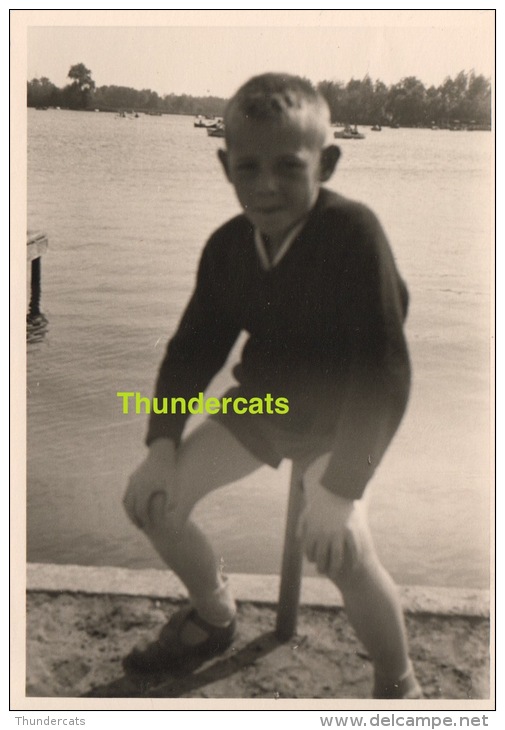 ANCIENNE PHOTO PETIT GARCON  ** VINTAGE PHOTO YOUNG BOY - Personnes Anonymes