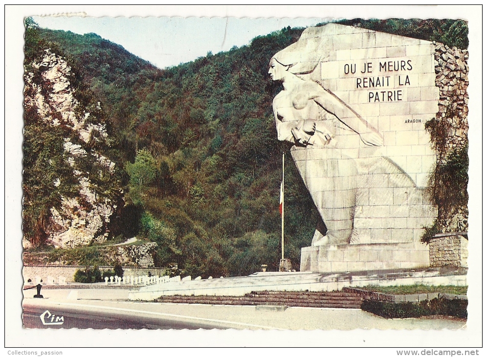 Cp, Militaria, La Route Balnche - Cerdon (01) - Le Monument Des Maquis De L´Ain, Voyagée 1967 - Monuments Aux Morts