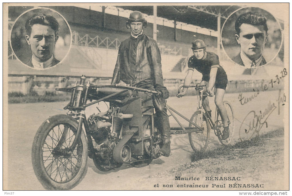 MOTOCYCLISME, CYCLISME - Maurice Benassac Et Son Entraineur - Passage à Tunis 1928 - Moto