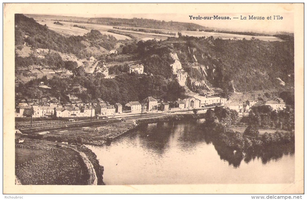 YVOIR SUR MEUSE LA MEUSE ET L ILE - Yvoir