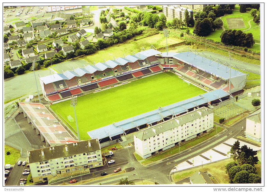 GUINGAMP LE STADE DU ROUDOUROU  TBE - Fútbol