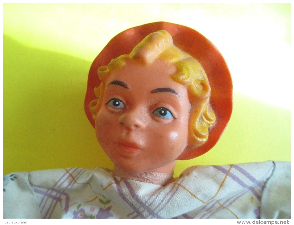 Marionnette/Chaperon Rouge R   / En Caoutchouc Mou  /Vers 1960      JE78 - Toy Memorabilia