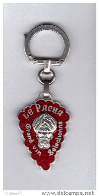 Porte Clefs: Le Pacha, Grand Vin Selectionne, Domaine De Youcef, Oran, Algerie, Augis (14-493) - Sleutelhangers