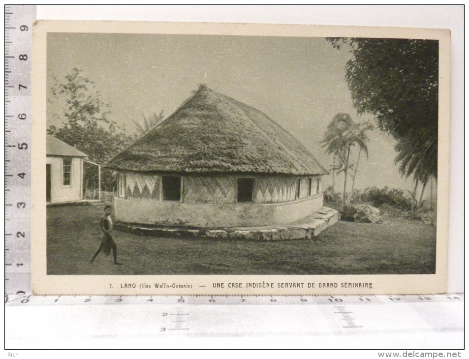 CPA Wallis Et Futuna  - LANO - Océanie - Une Case Indigène Servant De Grand Séminaire - Wallis Und Futuna