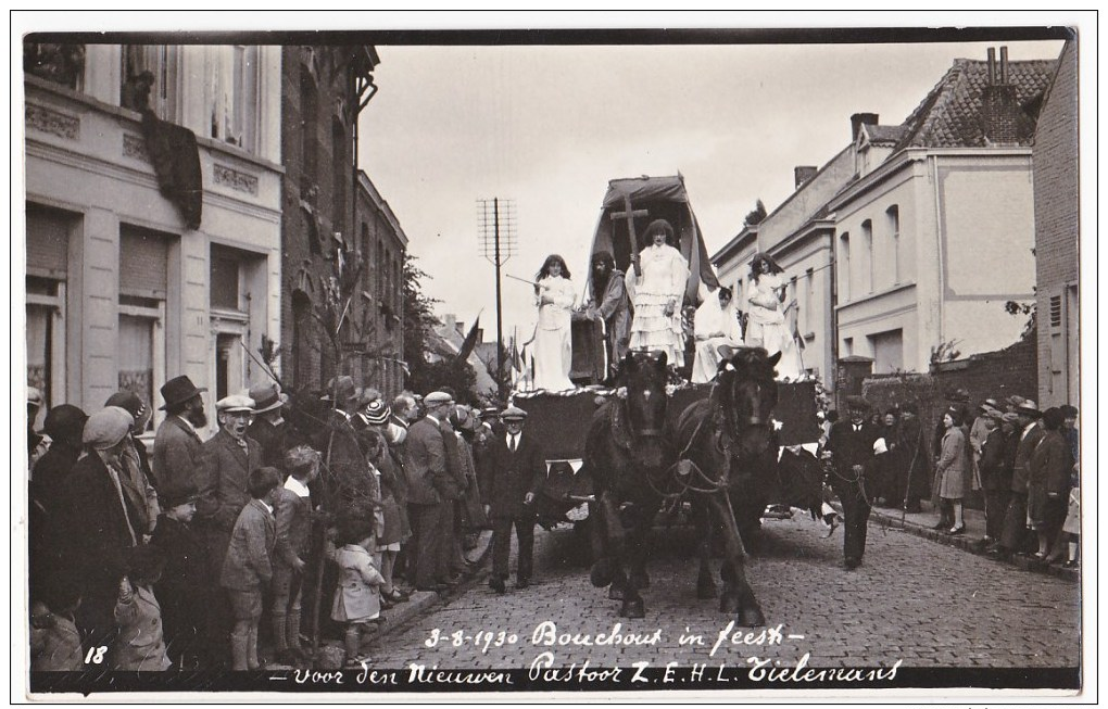 Boechout: Stoet Voor Pastoor Tielemans,3-8-1930. (fotokaart) - Boechout