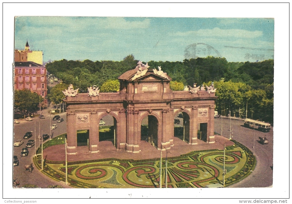 Cp, Espagne, Madrid, Porte D 'Alcala, Voyagée 1961 - Madrid