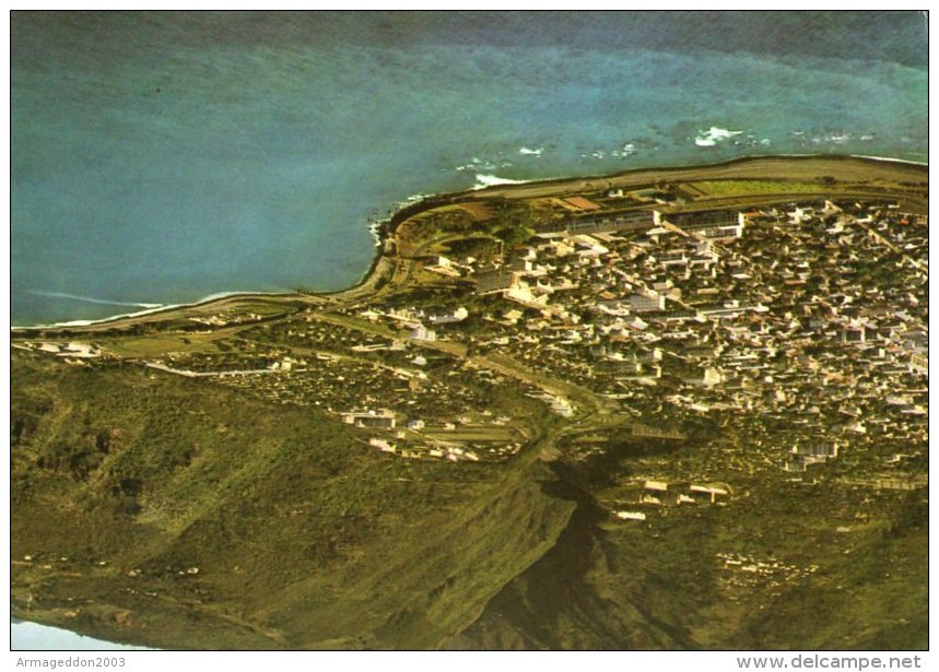 D12/   CPSM ILE DE LA REUNION VUE AERIENNE DE SAINT DENIS - Saint Denis