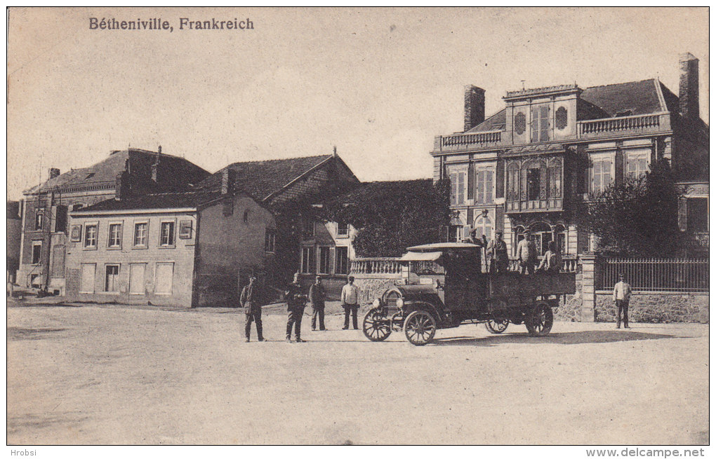 BETHENIVILLE,  Feldpostkarte, Differente, Peu Courante Et Non Circulee - Bétheniville