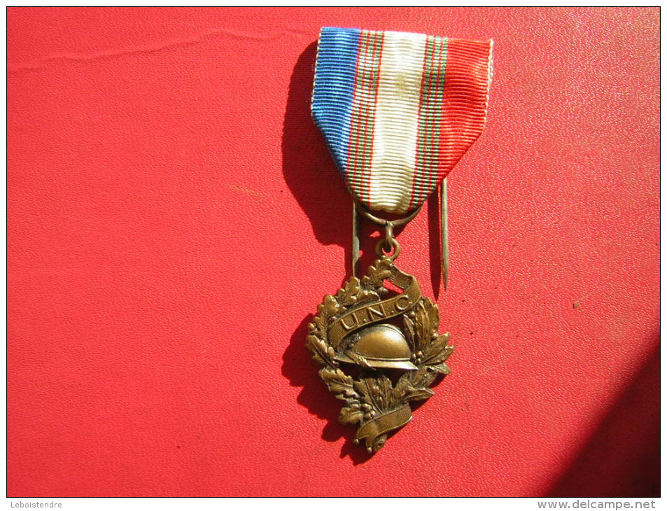 MEDAILLE MILITAIRE / MILITARIA   U N C - France