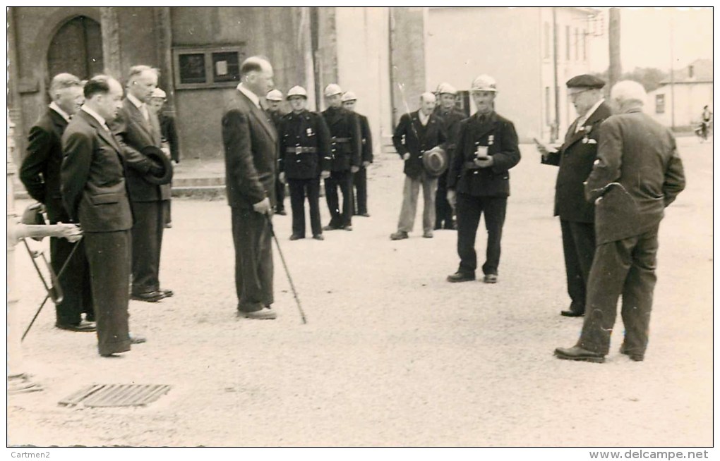 CARTE PHOTO : SAINT-NIZIER-LE-BOUCHOUX REMISE DE DECORATIONS AUX ANCIENS COMBATTANTS POMPIERS 01 AIN - Non Classés