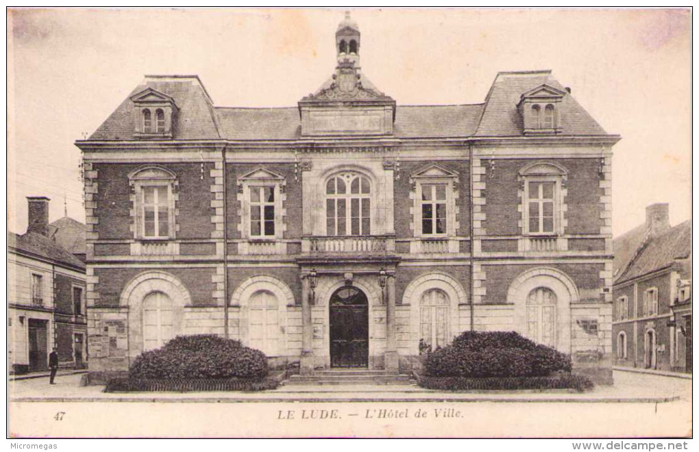 LE LUDE - L'Hôtel De Ville - Autres & Non Classés