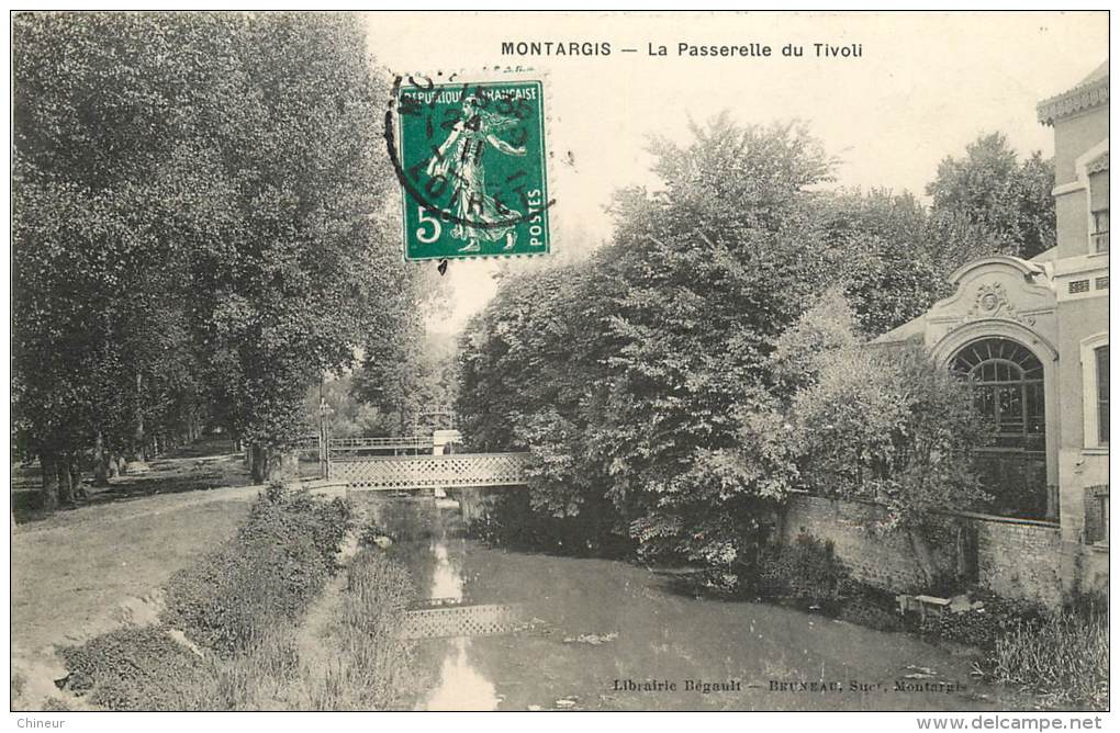 MONTARGIS LA PASSERELLE DU TIVOLI - Montargis