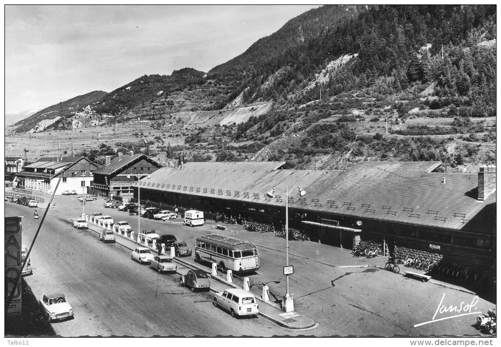 Modane - La Place De La Gare - Modane