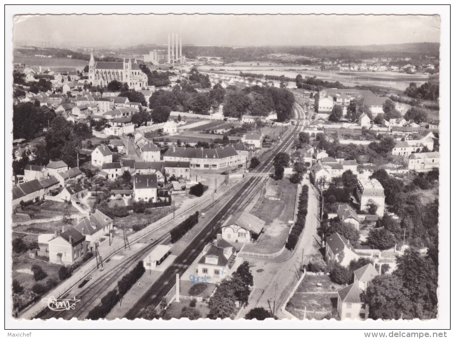 Saint Leu D'Esserent - Vue Générale (gare Et Voies Ferrées Au Premier Plan) Circulé 1963 - Altri & Non Classificati