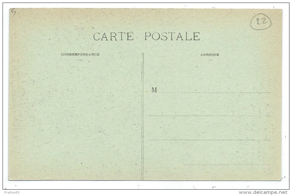 CPA -CROIX DE CARREFOUR PRES DE TREGUIDEL (Environs De Lanvollon) -Côtes D' Armor (22) -Animée -Coll. E. Hamonic - Lanvollon