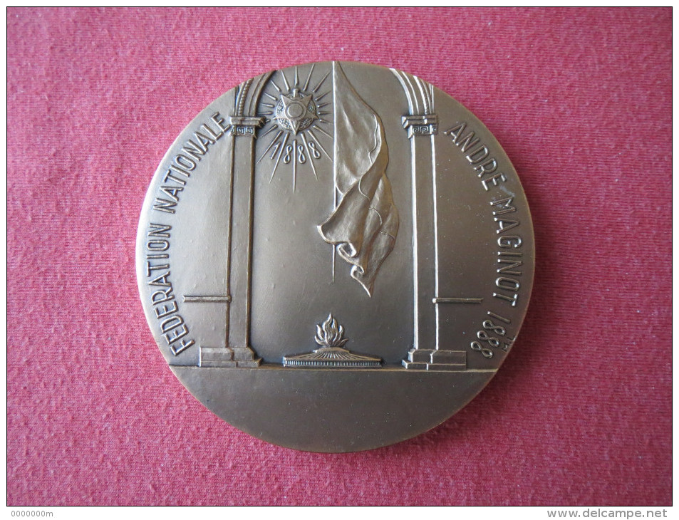 Médaille Militaire Andrè Maginot - 1914-18