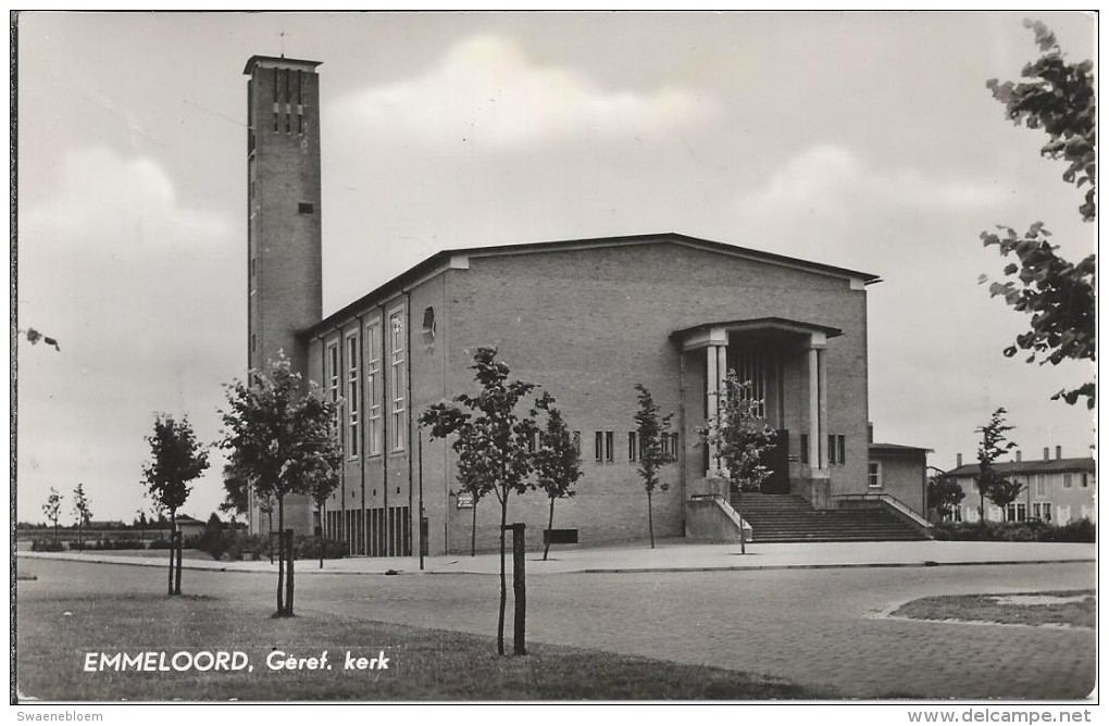 NL.- Emmeloord. Gereformeerde Kerk. 2 Scans - Emmeloord