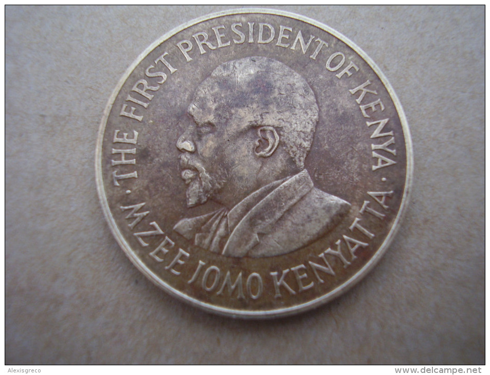 KENYA 1971 TEN CENTS   KENYATTA Nickel-Brass  USED COIN In FAIR CONDITION. - Kenya