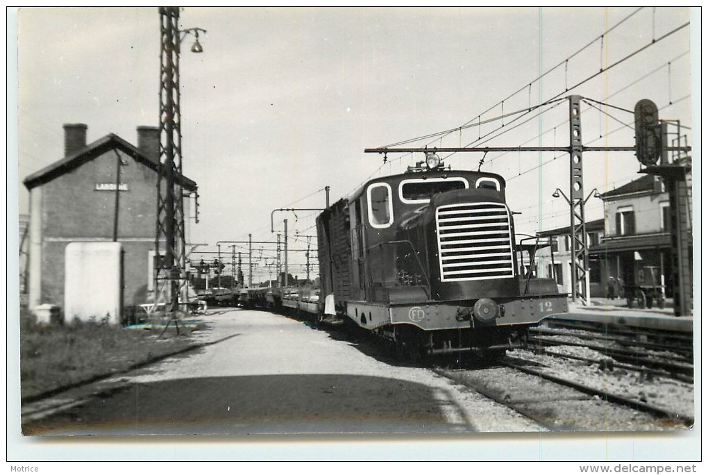 LAROCHE  (chemins De Fer De L´Yonne) -  Départ D'un Train De Marchandise  ( Photo Format Carte Ancienne) - Stazioni Con Treni