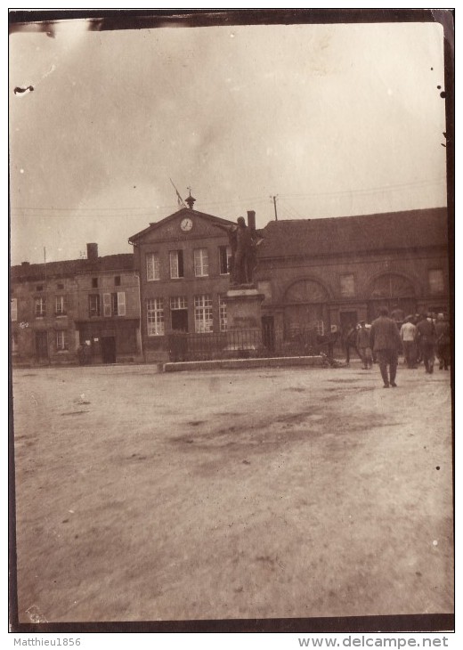 Photo Originale 1915 DAMVILLERS (près Verdun) - La Mairie, Soldats Allemands (17. Bayrische IR) (A55, Ww1, Wk1) - Damvillers