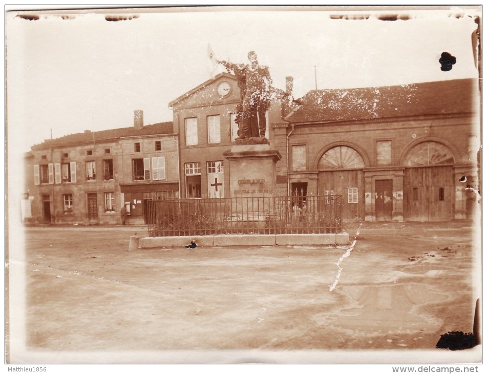 Photo Originale 1915 DAMVILLERS (près Verdun) - La Mairie Transformée En Hôpital (17. Bayrische IR) (A55, Ww1, Wk1) - Damvillers