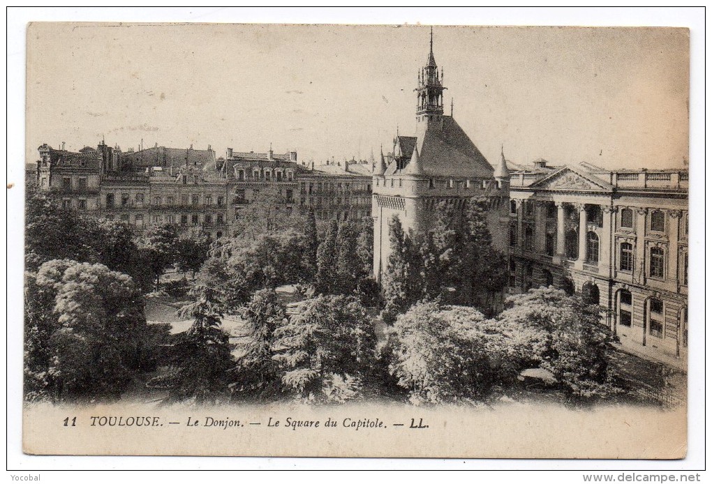 CP, 31, TOULOUSE, Le Donjon, Le Square Du Capitole, écrite, Voyagé En 1928 - Toulouse