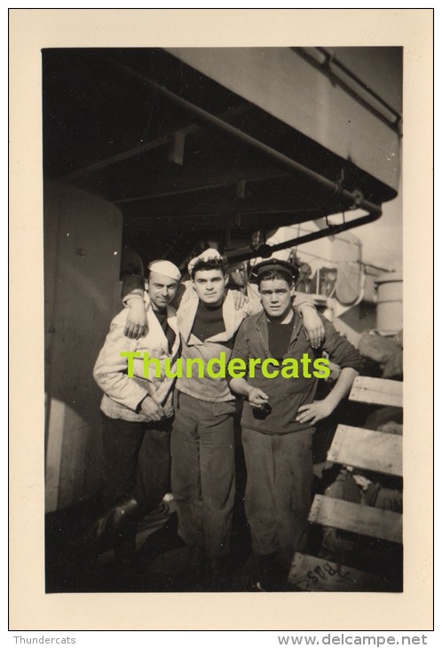 VINTAGE AMATEUR PHOTO SNAPSHOT ** HOMME MARIN AFFECTION ** SAILOR MALE MAN GAY - Personnes Anonymes