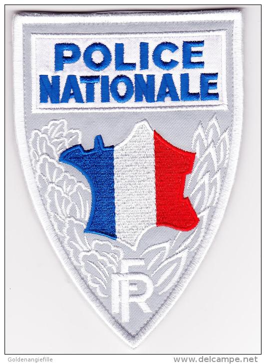 Ecusson Police -- Grand Modèle -- Ancien Modèle -- Neuf - Police