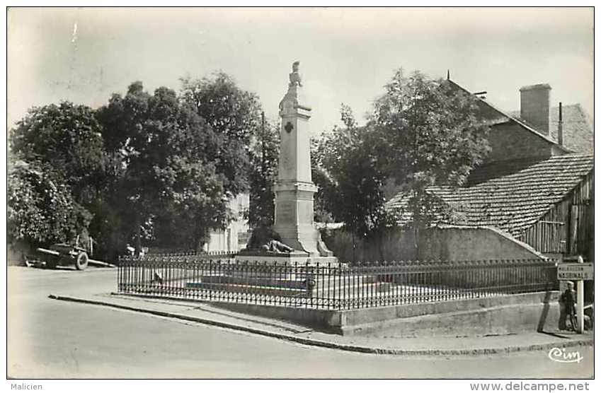 Lozère - Ref.  L 276  -  Aumont - Le Monument Aux Morts - Carte Bon état - - Aumont Aubrac